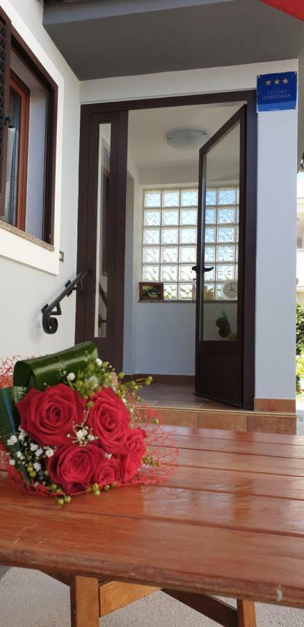 Latis Apartamento Rovinj Exterior foto